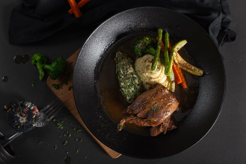 Slow braised short rib with creamy mashed potatoes